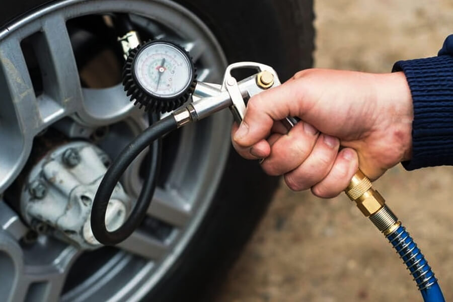 tyre-pressure-check